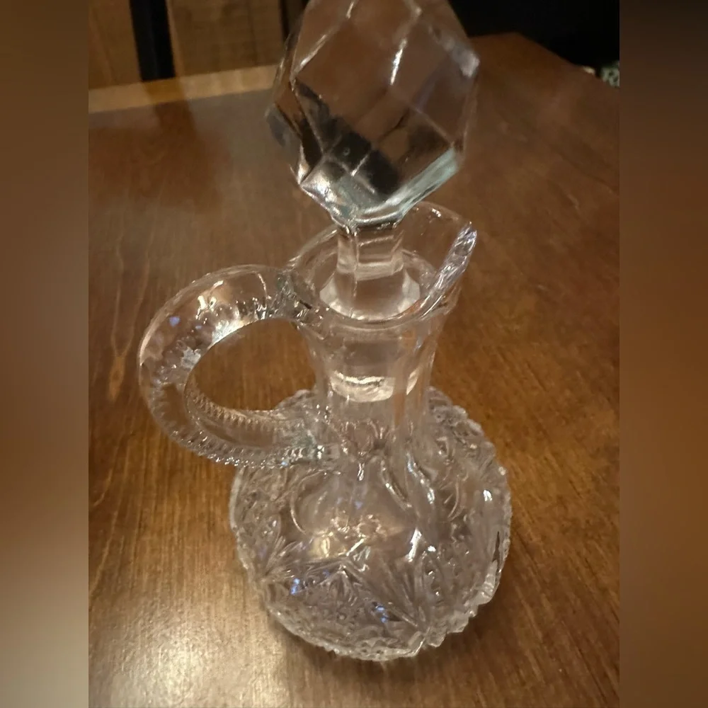 Vintage cut glass cruet - Picture 2 of 7